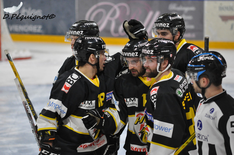 Frossard fêté par ses coéquipiers