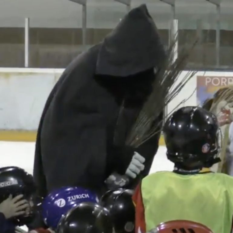 St-Nicolas rend visite au MOJU