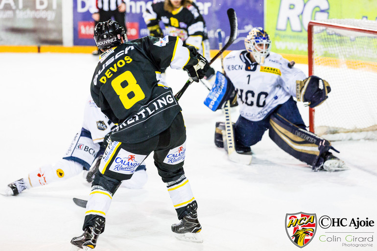 Devos réalise un hat-trick