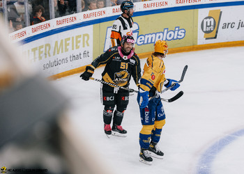 51 Birbaum Alain, C.G Photographie, Club National League, Colin Girard, HC Ajoie, HC Davos, HCA, HCAjoie, Hockey Club Ajoie, Joueurs NL, NL, National League, Porrentruy, RAIFFEISEN ARENA, Saison 2023-24, hockey, patinoire, sourire