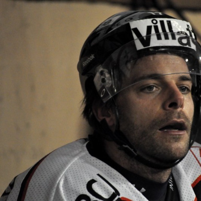 [SAISON 2010 / 2011] 18.12.2010 - Ajoie - Chaux-de-Fonds (3-4)